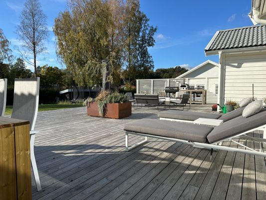 Modern villa i Dalarös skärgård nära stränder - Bild 12