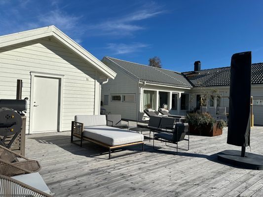 Modern villa i Dalarös skärgård nära stränder - Bild 14