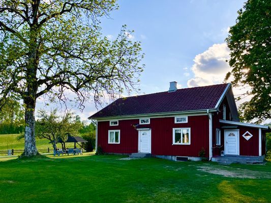 10 bäddar, på landet 25 km från Isaberg, 7.900 kr