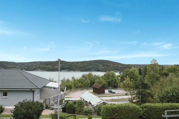 Rymlig & modern villa, bara 250m från havet, Orust - Bild 16