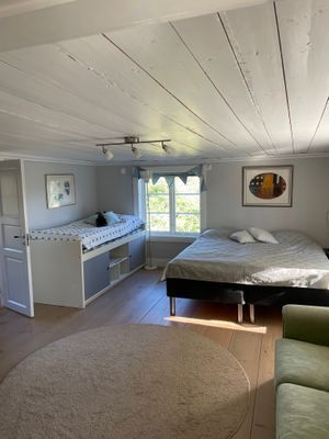 Mysig stuga i byn Löa i Bergslagen - Bild 33