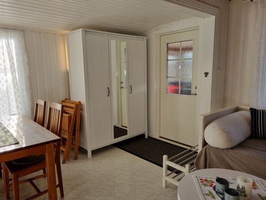 Liten stuga med sjöutsikt - Bild 16