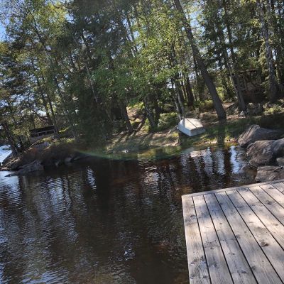 Två fina stugor vid sjö utanför Göteborg - Bild 15