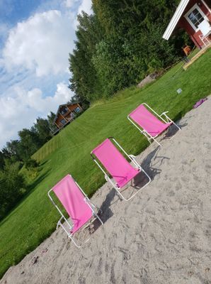 Timmerhus med egen sandstrand och brygga, inkl båt - Bild 5