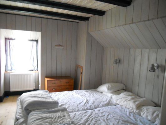 Kalkstensflygel med kul för barnen,nö-gotland. - Bild 13