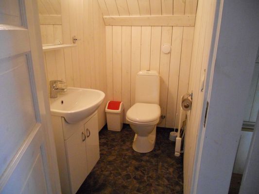 Kalkstensflygel med kul för barnen,nö-gotland. - Bild 11