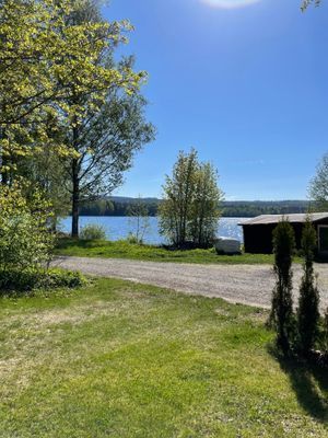 Mysigt hus med sjöutsikt - Bild 16