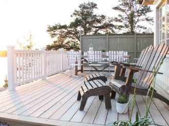 Vackert hus på sjötomt i västläge