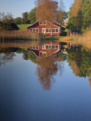 Stuga nära sjön