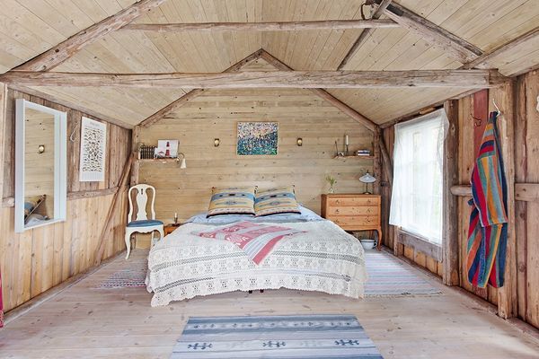 Interiörbild av lillstugan.