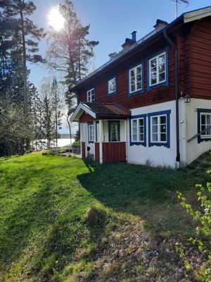 Semesterboende med privat badplats