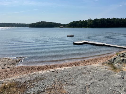 Strandnära stuga i naturskön miljö - Bild 51