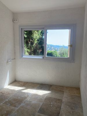 Unikt hem på Rivieran med havsutsikt och terass - Bild 17