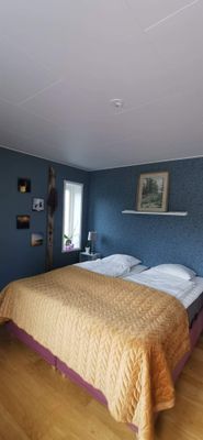 Stora sovrummet med 180cm säng