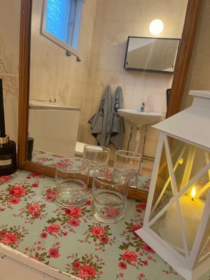 Mysigt hus med sjöutsikt - Bild 10