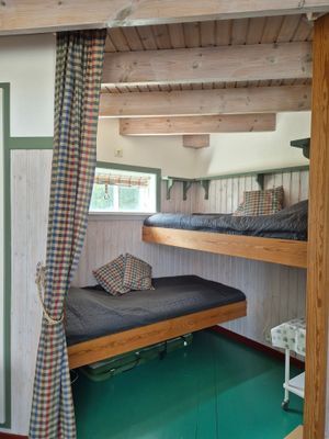 Charmig stuga med sjöutsikt - Bild 12