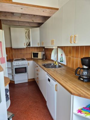 Charmig stuga med sjöutsikt - Bild 5