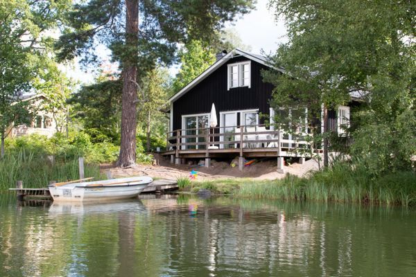 Nybyggt (2017) hus vid sjön Norra Vixen, Eksjö