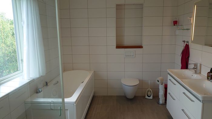 Badrum på övervåningen.