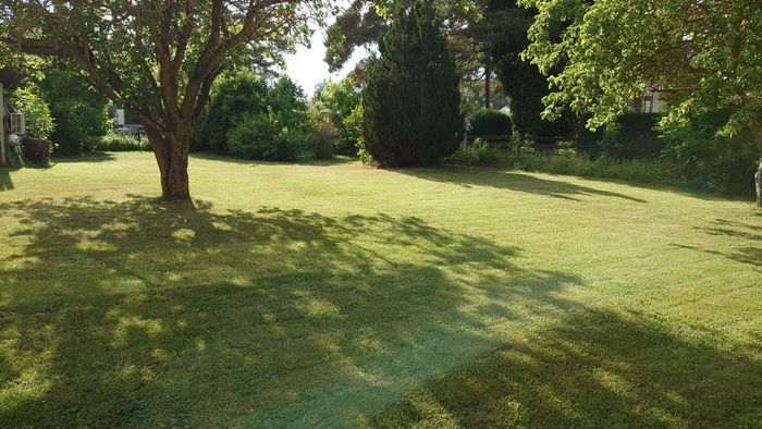 Vy från entrén vid tvättstugan.