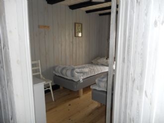 Kalkstensflygel med kul för barnen,nö-gotland. - Bild 14