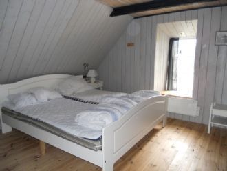 Kalkstensflygel med kul för barnen,nö-gotland. - Bild 10