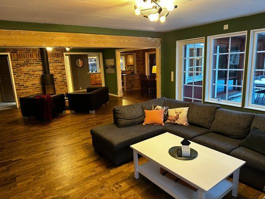 Stor och vacker villa i skogen - Bild 4