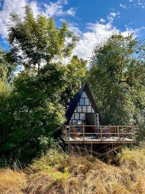 Unikt A-hus med djungelkänsla