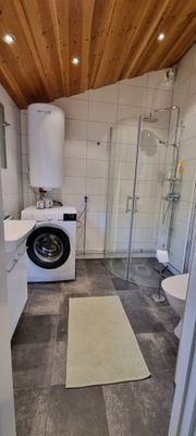 Liten stuga med sjöutsikt - Bild 17