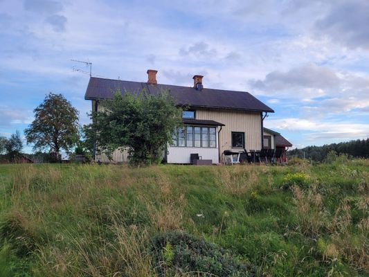 Mysigt 1800-talshus med 4 sovrum - Bild 60