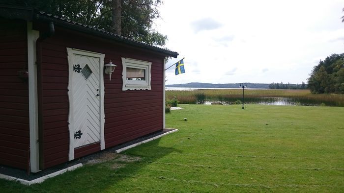 Mysig sommarstuga med sjötomt - Bild 22