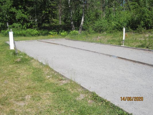 Boulebana bredvid fotbollsplanen