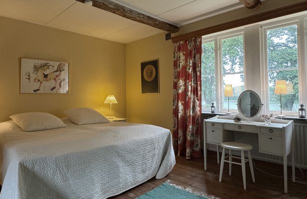 Semesterbostad vid sjön - Bild 9