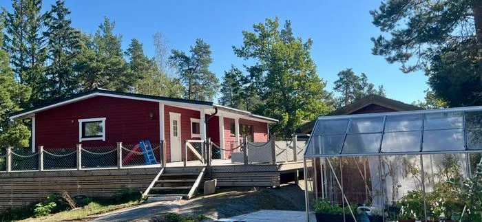 Stuga nära hav & insjö – 20 min från Stockholm