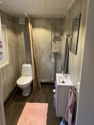 Hus vid sjön i Hoting - Bild 9