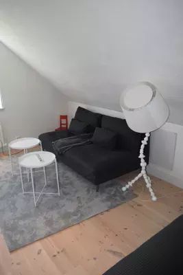 Mysigt gästhus på gård i rogivande natur - Bild 20