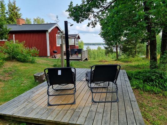 Liten stuga med sjöutsikt - Bild 3