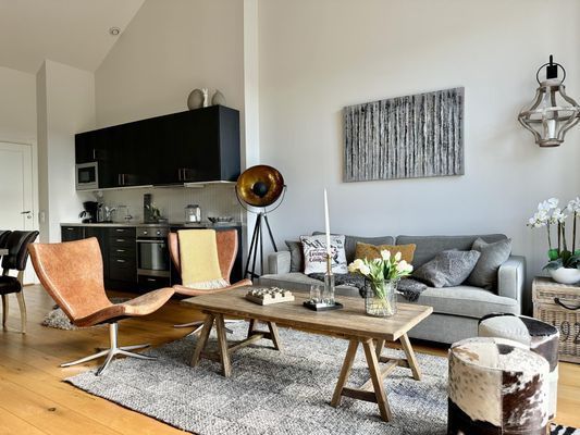 Rymligt parhus i Sadeln i två plan (ski-in/out)