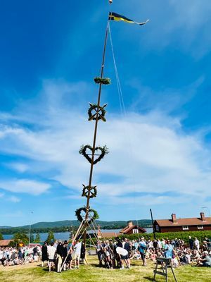 Majstångsresning i Västanvik