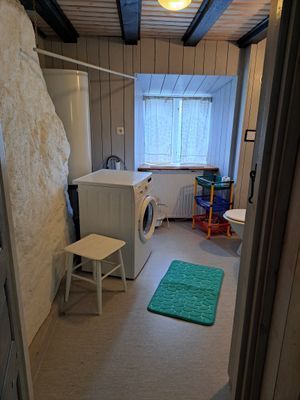 Kalkstensflygel med kul för barnen,nö-gotland. - Bild 15