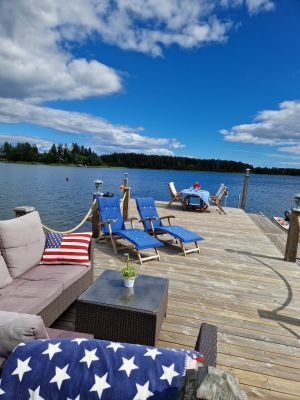 Timmerhus med egen sandstrand och brygga, inkl båt - Bild 2