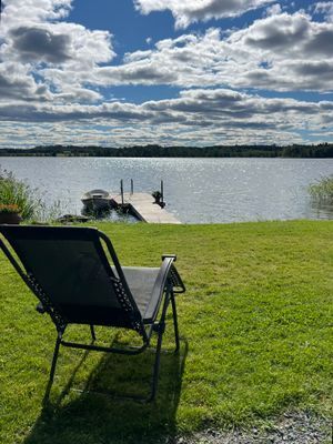 Nyrenoverad stuga i söderläge med brygga & roddbåt - Bild 5