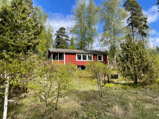 Skärgårdsidyll på bilfri ö nära Värmdö och Ingarö