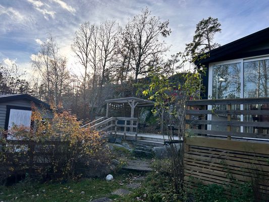 Strandnära stuga i naturskön miljö - Bild 6