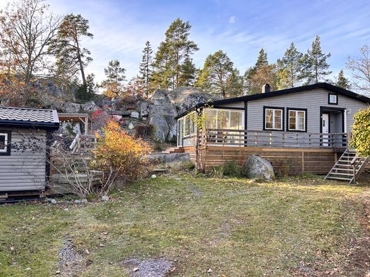 Strandnära stuga i naturskön miljö - Bild 5