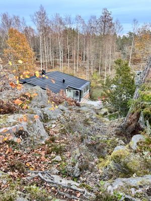 Strandnära stuga i naturskön miljö - Bild 3