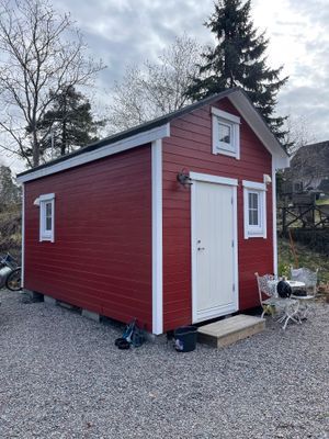 Fräsch liten stuga med sovloft - Bild 1