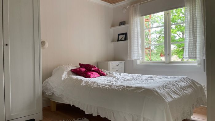 Mysig stuga i byn Löa i Bergslagen - Bild 23