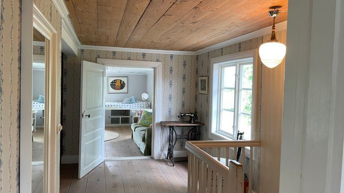 Mysig stuga i byn Löa i Bergslagen - Bild 22