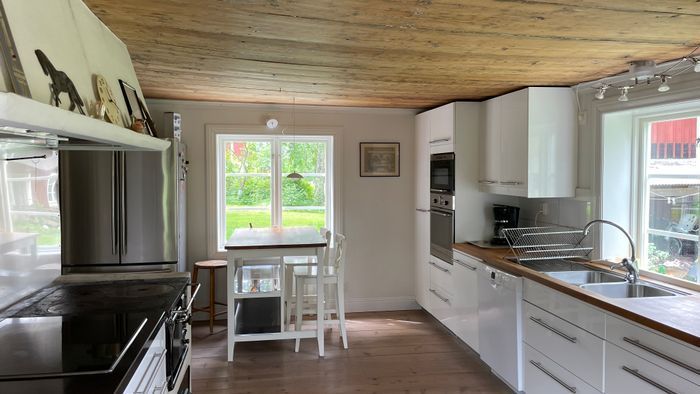 Mysig stuga i byn Löa i Bergslagen - Bild 8